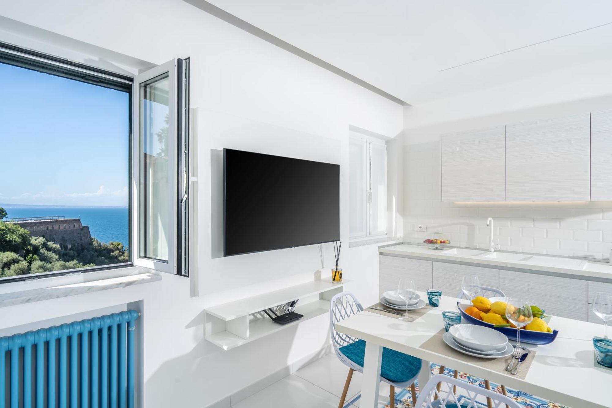 Sea View Deluxe Apartments Vico Equense Luaran gambar